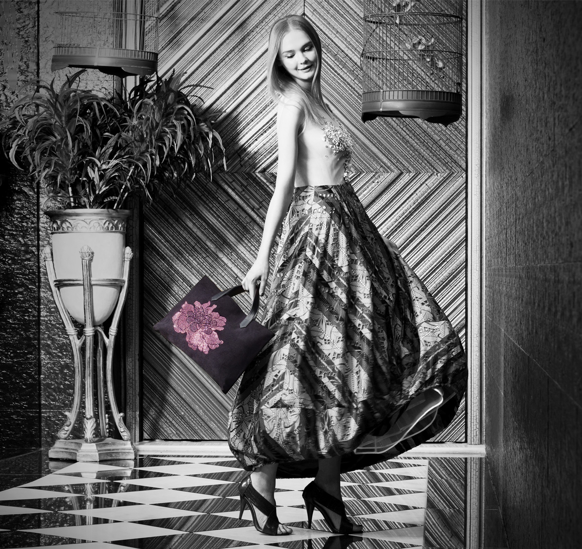 Grand Fashion Shinning Design